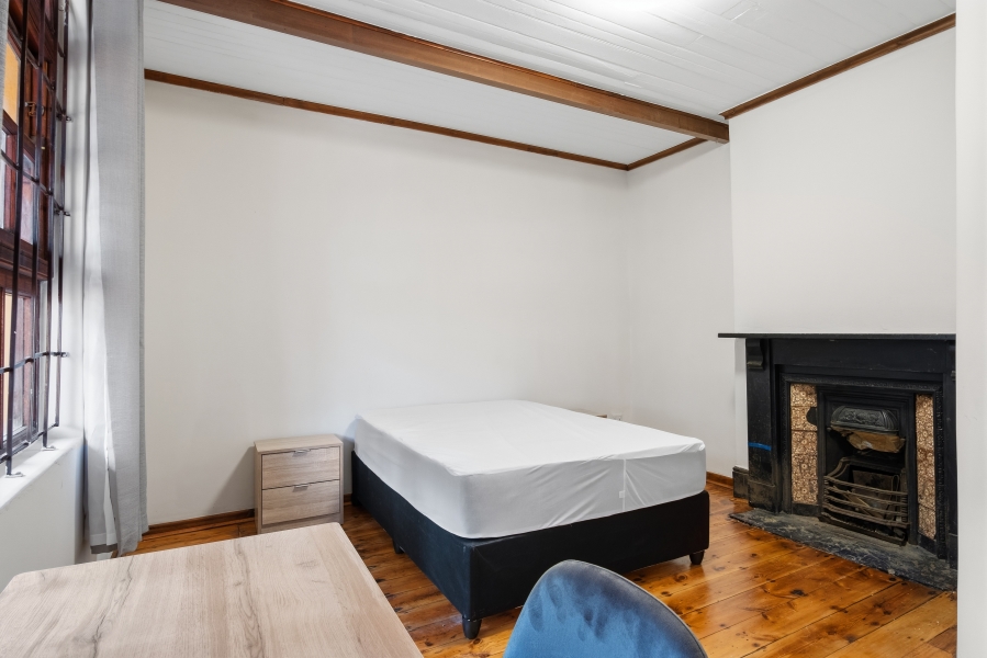 To Let 4 Bedroom Property for Rent in Woodstock Western Cape